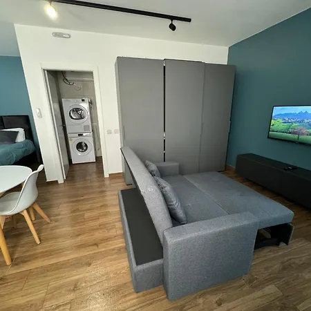 Modern In * Victoria