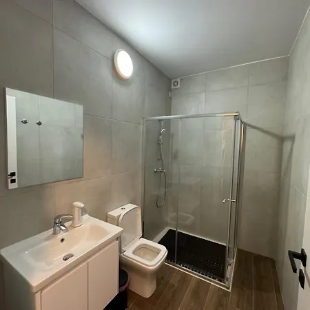 Modern In * Victoria