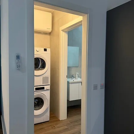 Modern In * Victoria