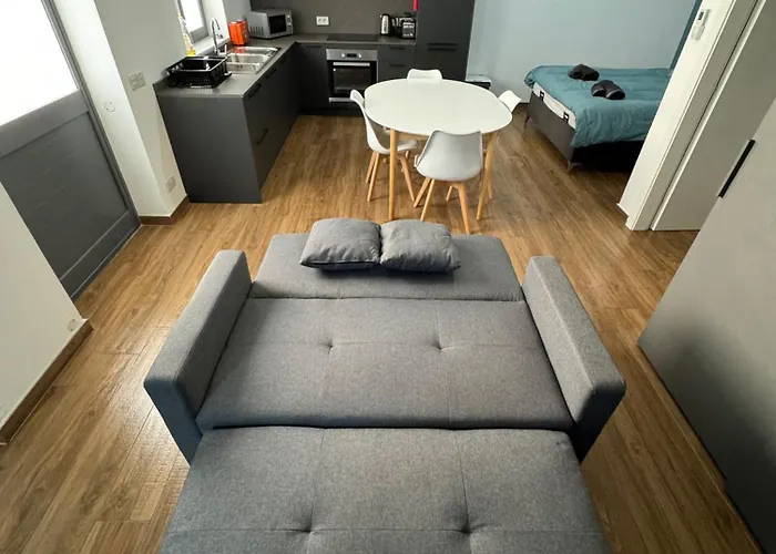 Modern In Apartment Victoria