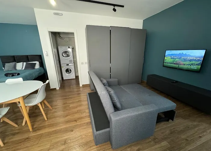 Modern In * Victoria