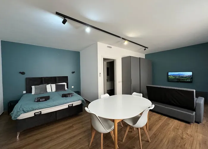 Apartment Modern In Victoria