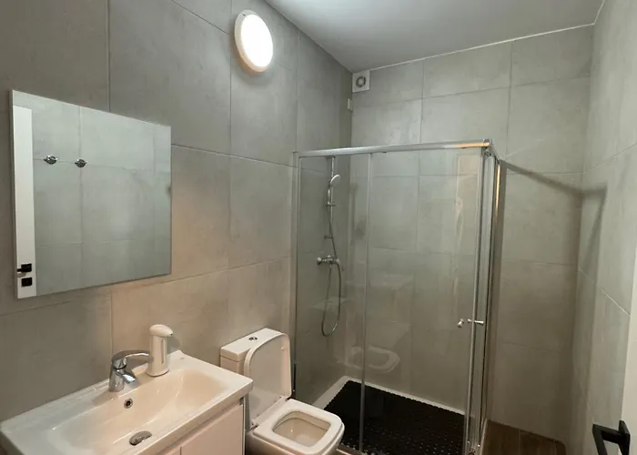 Modern In * Victoria